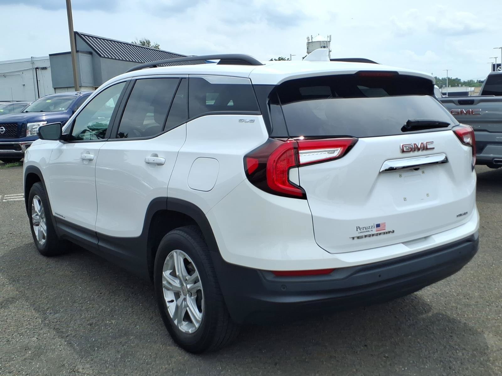 Used 2023 GMC Terrain SLE w/ Driver Convenience Package AWD/4WD image 6