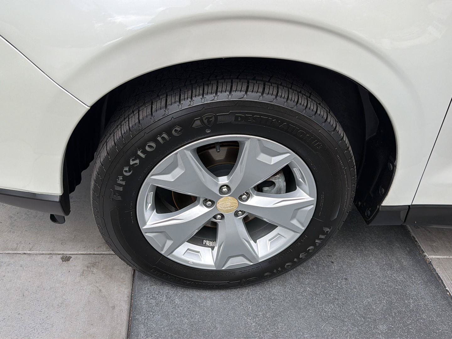 Used 2015 Subaru Forester 2.5i Limited w/ Popular Package #2 AWD/4WD image 9