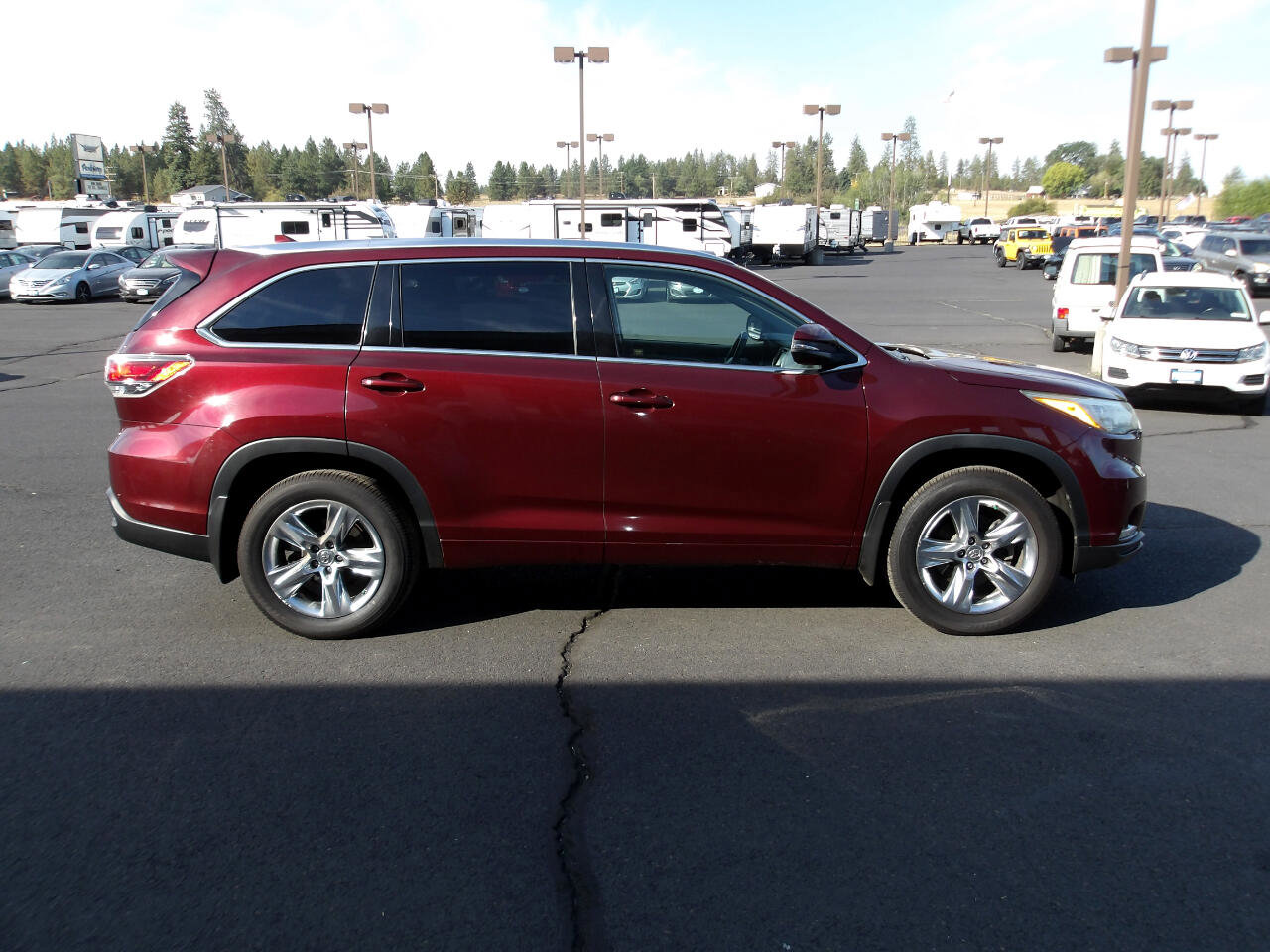 Used 2015 Toyota Highlander Limited w/ Driver Technology Package AWD/4WD image 6