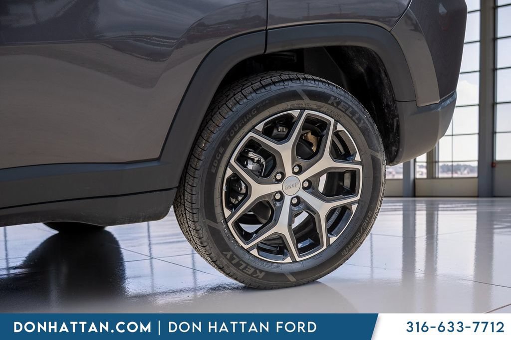 Used 2024 Jeep Compass Limited AWD/4WD image 39