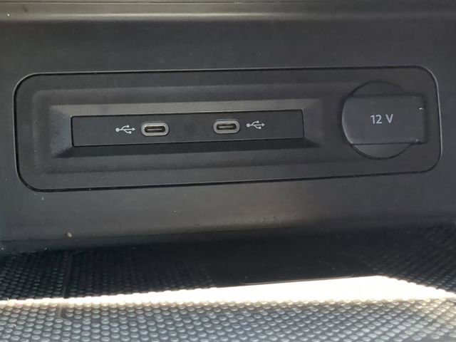 Used 2022 Volkswagen Atlas Cross Sport SE image 24