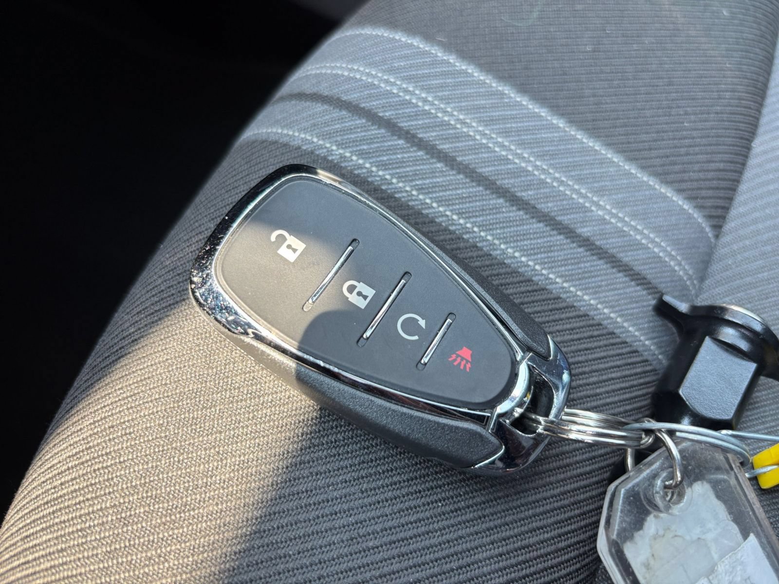 Used 2025 Chevrolet Blazer LT FWD image 25