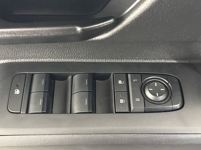Certified 2024 Toyota Tacoma SR5 AWD/4WD image 30