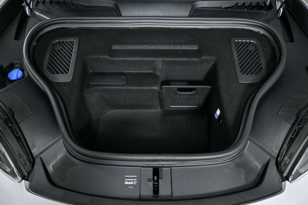 New 2025 Porsche Macan Turbo Electric image 37