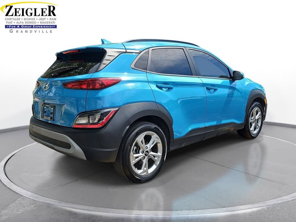 Used 2022 Hyundai Kona SEL w/ Cargo Package FWD image 5