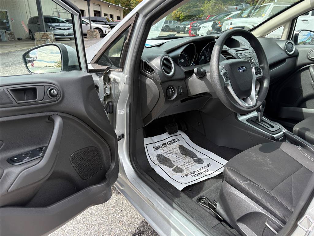 Used 2019 Ford Fiesta SE FWD image 13