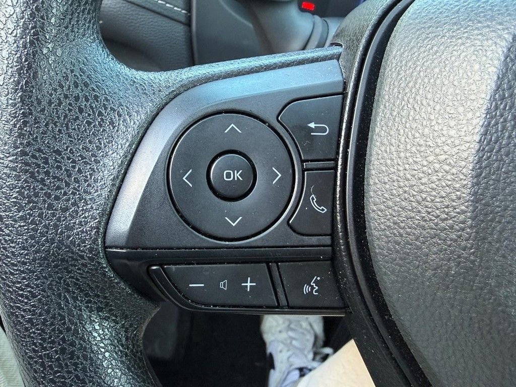 Used 2025 Toyota RAV4 LE image 17