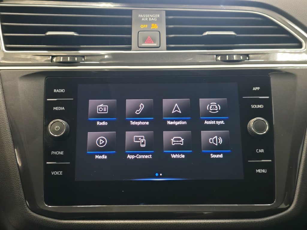Used 2024 Volkswagen Tiguan SE FWD image 16