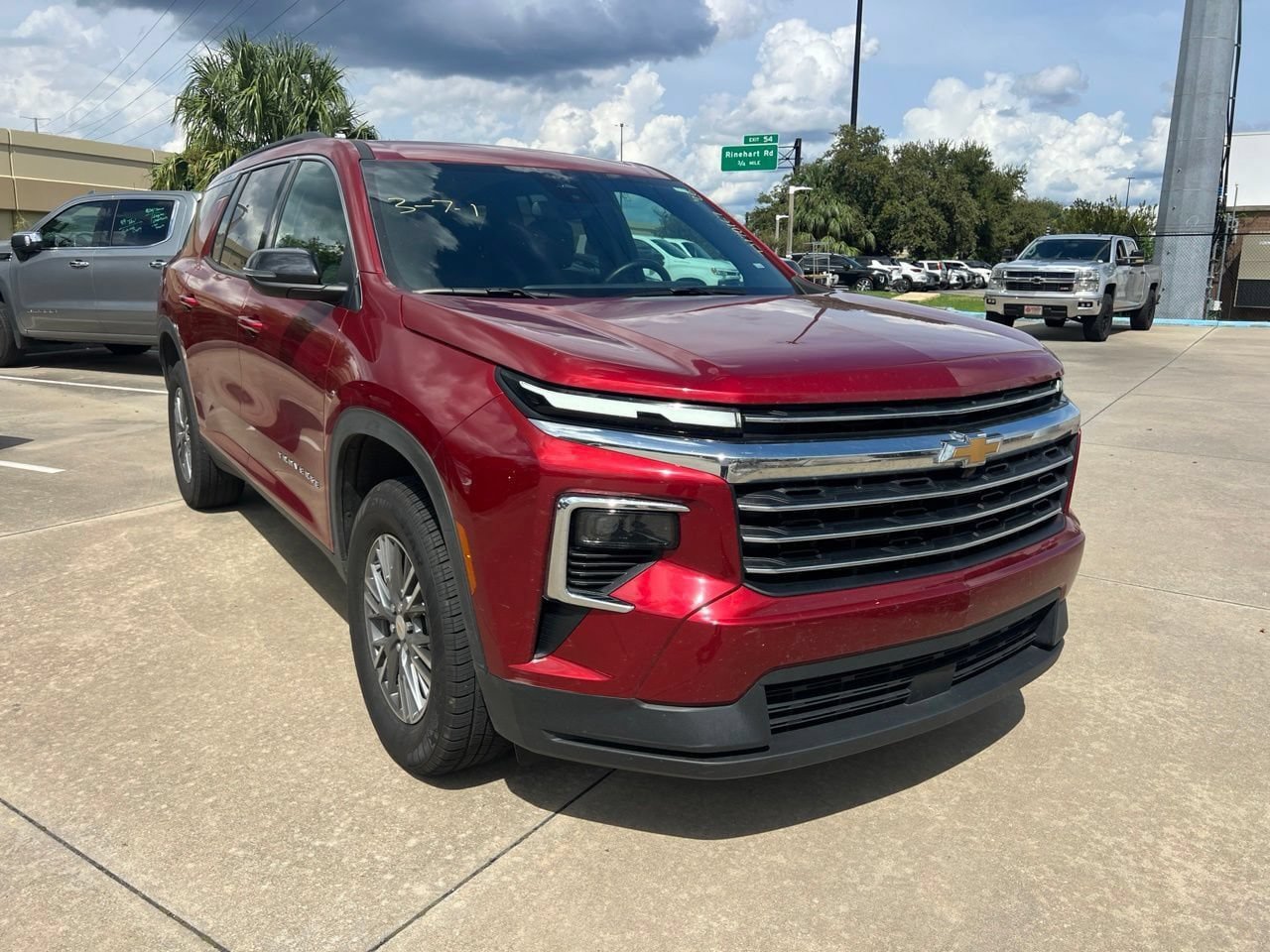 Used 2026 Chevrolet Traverse LT FWD image 7