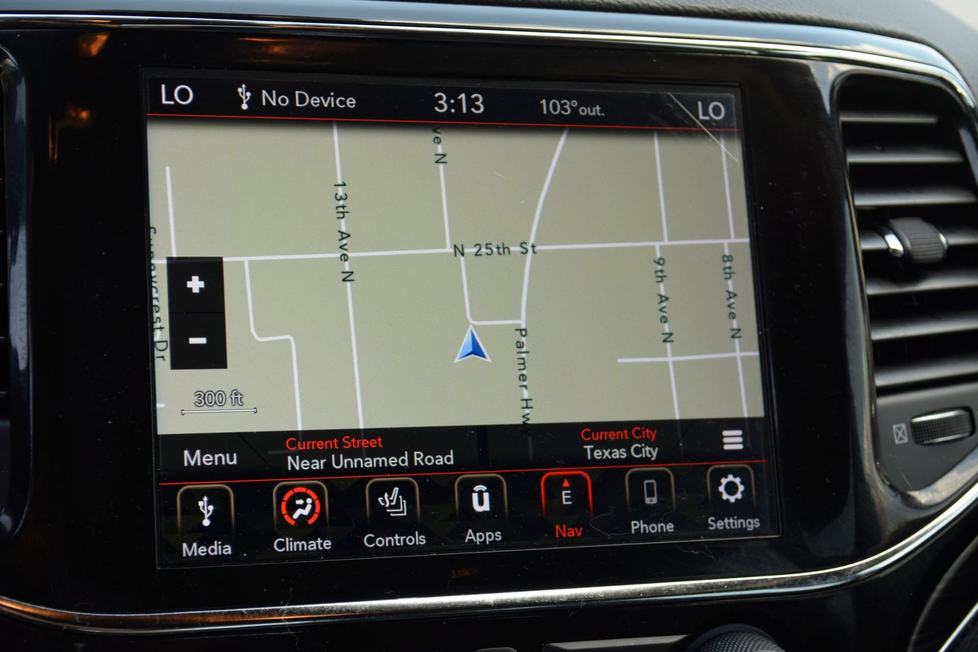 Used 2022 Jeep Grand Cherokee Limited AWD/4WD image 14