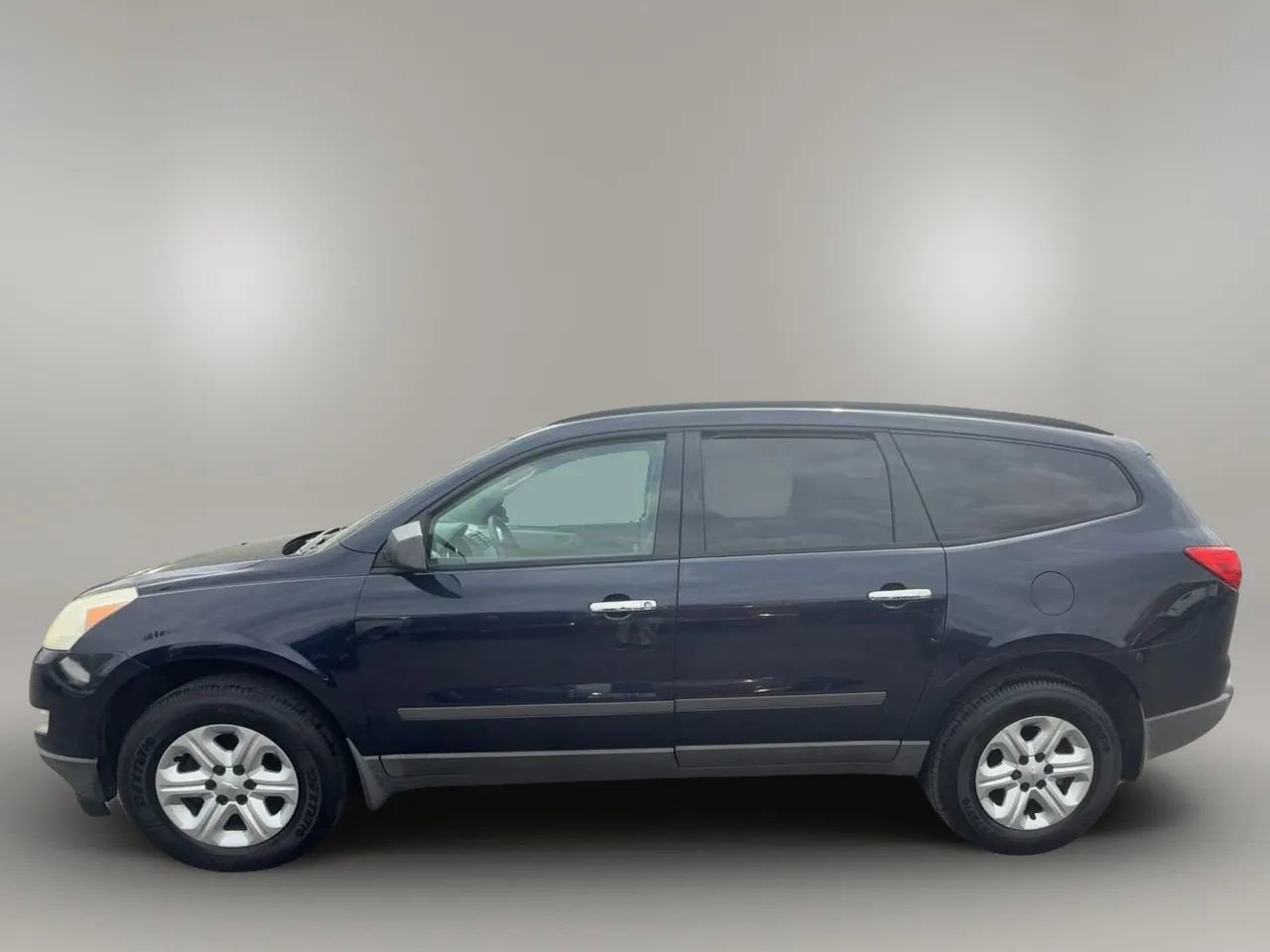 Used 2012 Chevrolet Traverse LS image 3