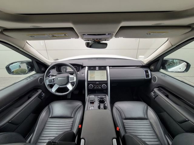 Used 2024 Land Rover Discovery S image 21