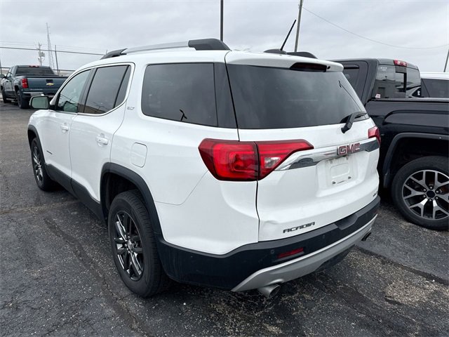 Used 2017 GMC Acadia SLT image 2