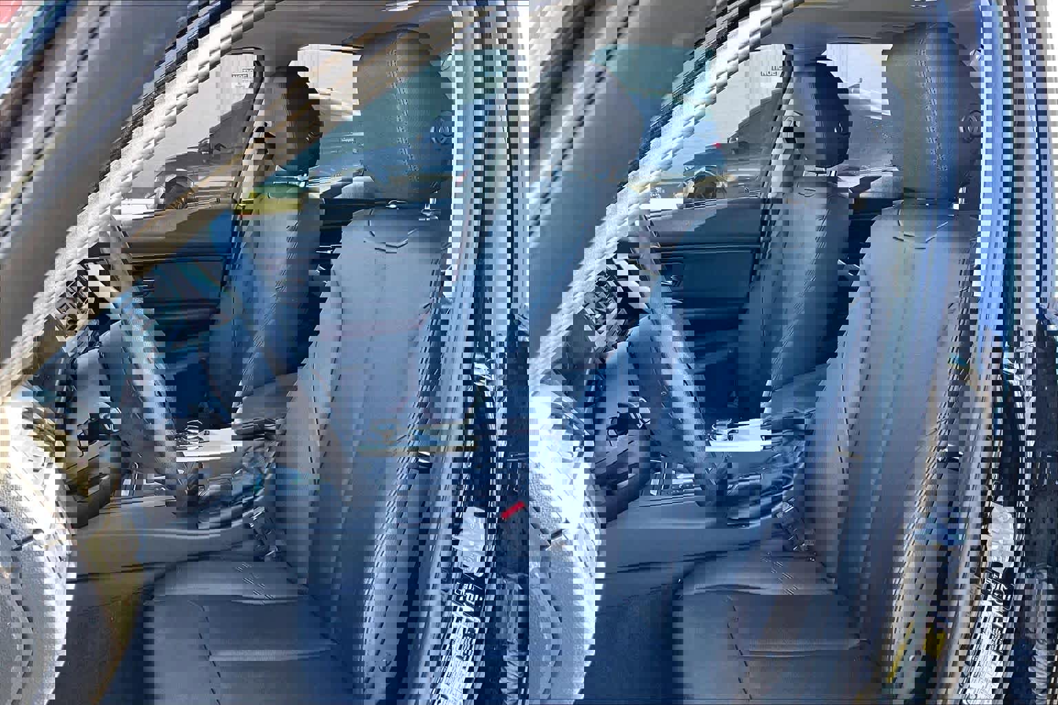 Used 2014 BMW 320i Sedan image 7