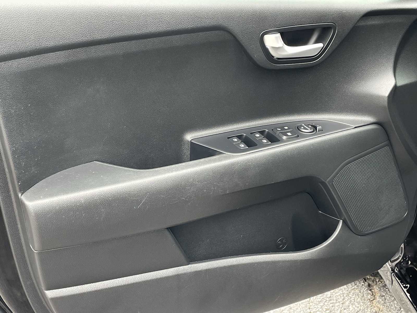 Used 2023 Kia Rio S w/ Technology Package image 11