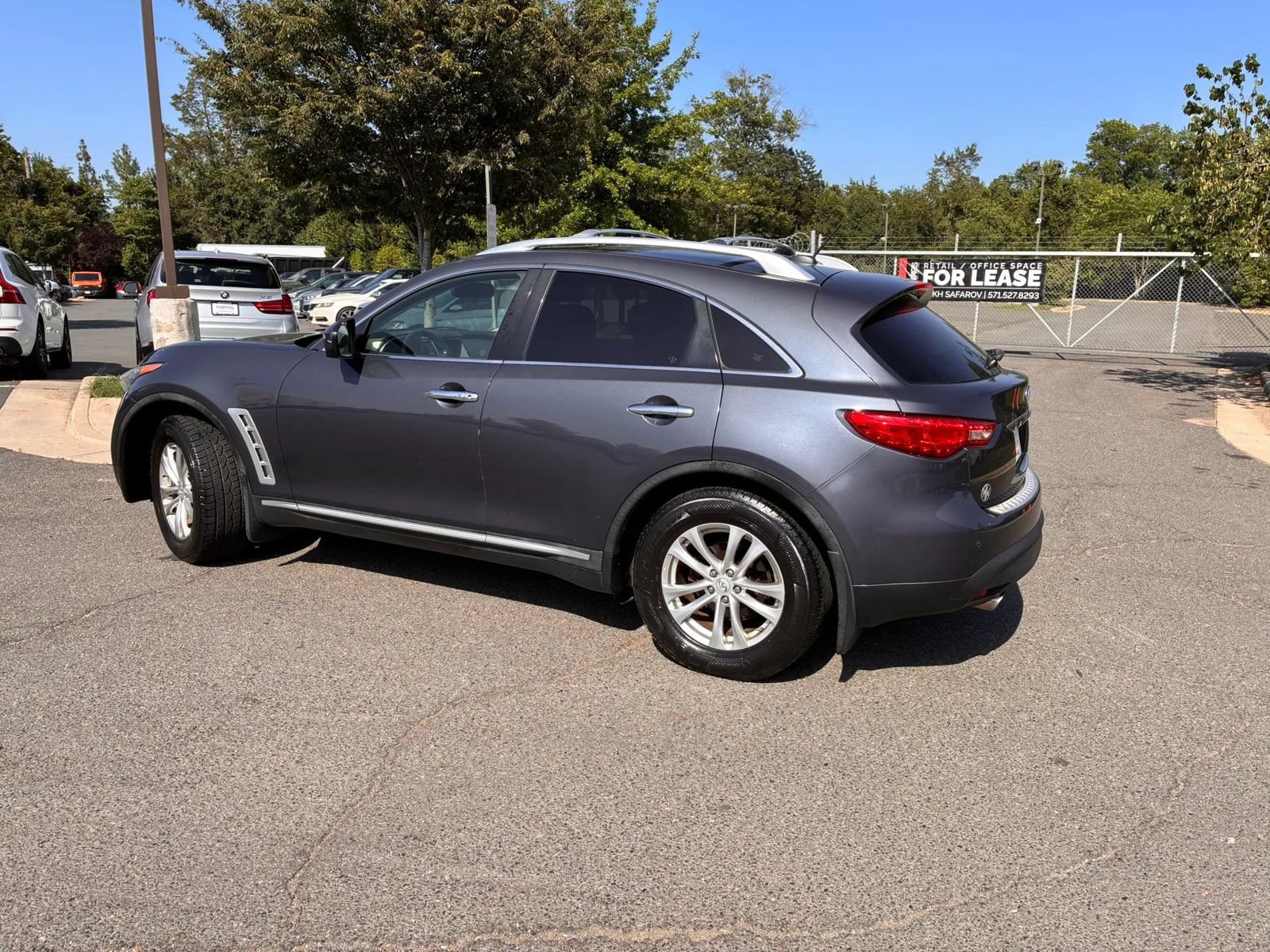 Used 2011 INFINITI FX35 AWD w/ Premium Pkg image 5