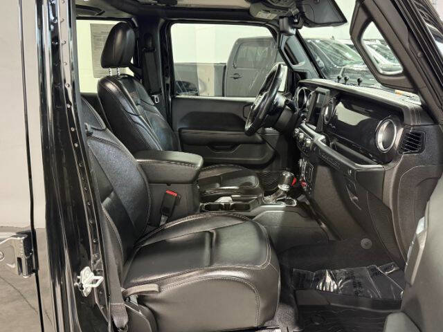 Used 2021 Jeep Wrangler Unlimited Rubicon w/ Trailer Tow Package AWD/4WD image 16