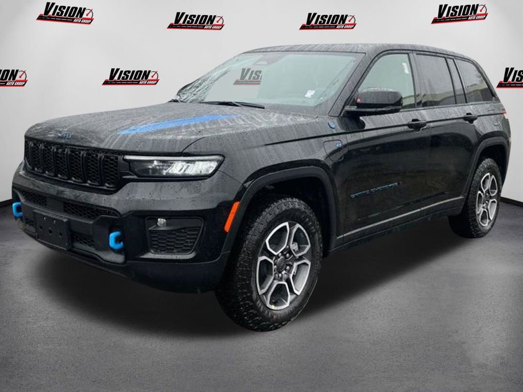 Used 2024 Jeep Grand Cherokee Trailhawk w/ Luxury Tech Group III image 1