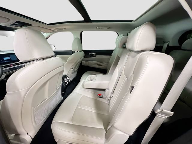 Certified 2024 Kia Sorento S w/ Panoramic Sunroof Package image 25