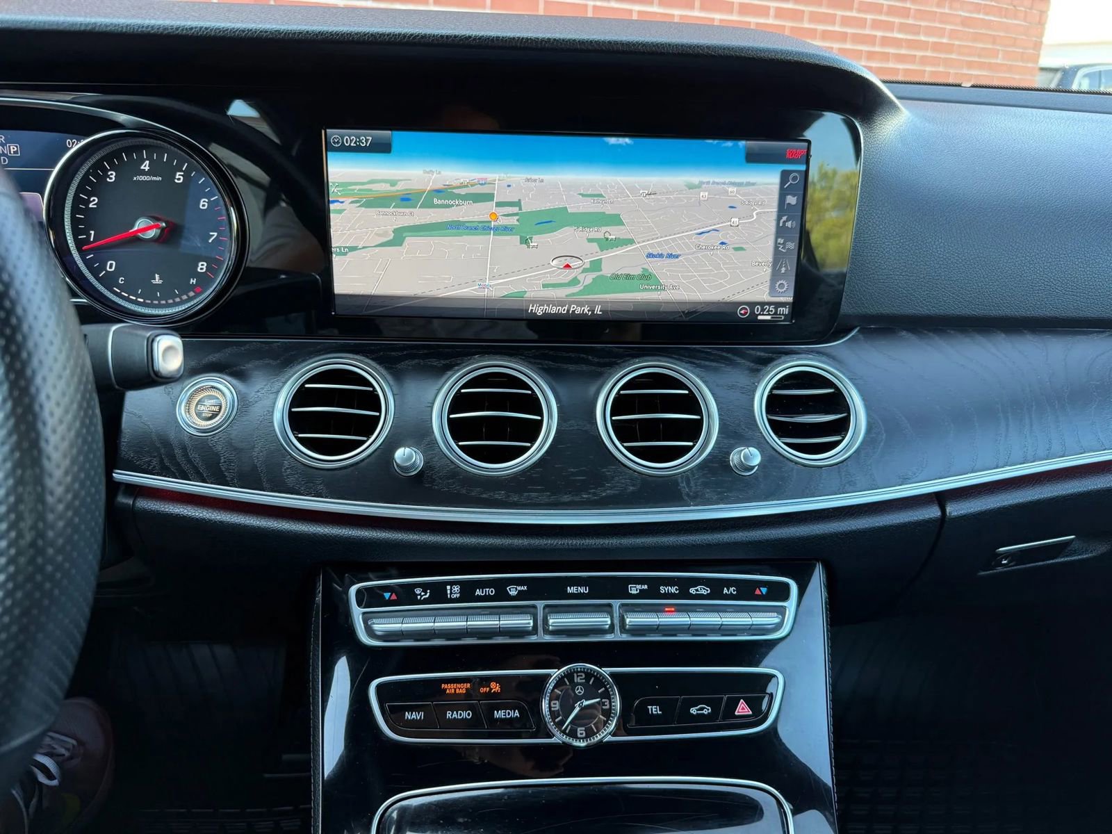 Used 2017 Mercedes-Benz E 300 4MATIC image 13