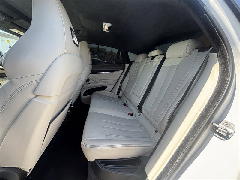 Used 2018 BMW X6 M AWD/4WD image 17