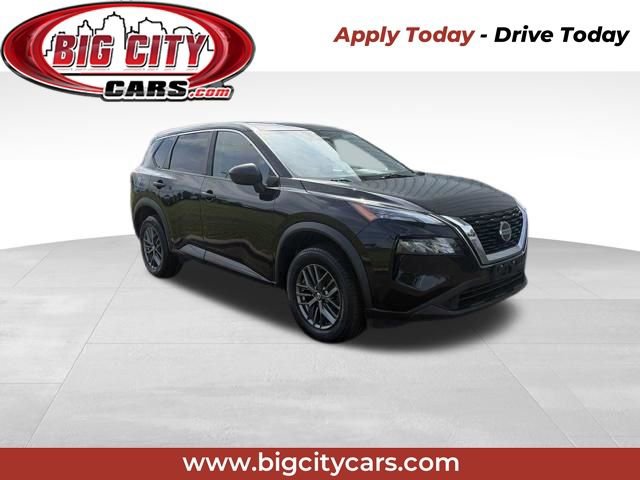 Used 2021 Nissan Rogue S AWD/4WD image 1