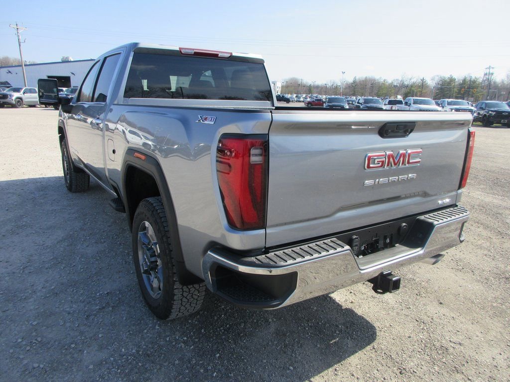New 2026 GMC Sierra 2500 SLT image 9