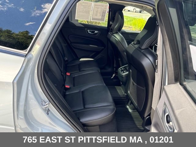 Used 2025 Volvo XC60 B5 Ultra w/ Protection Package Premier AWD/4WD image 14