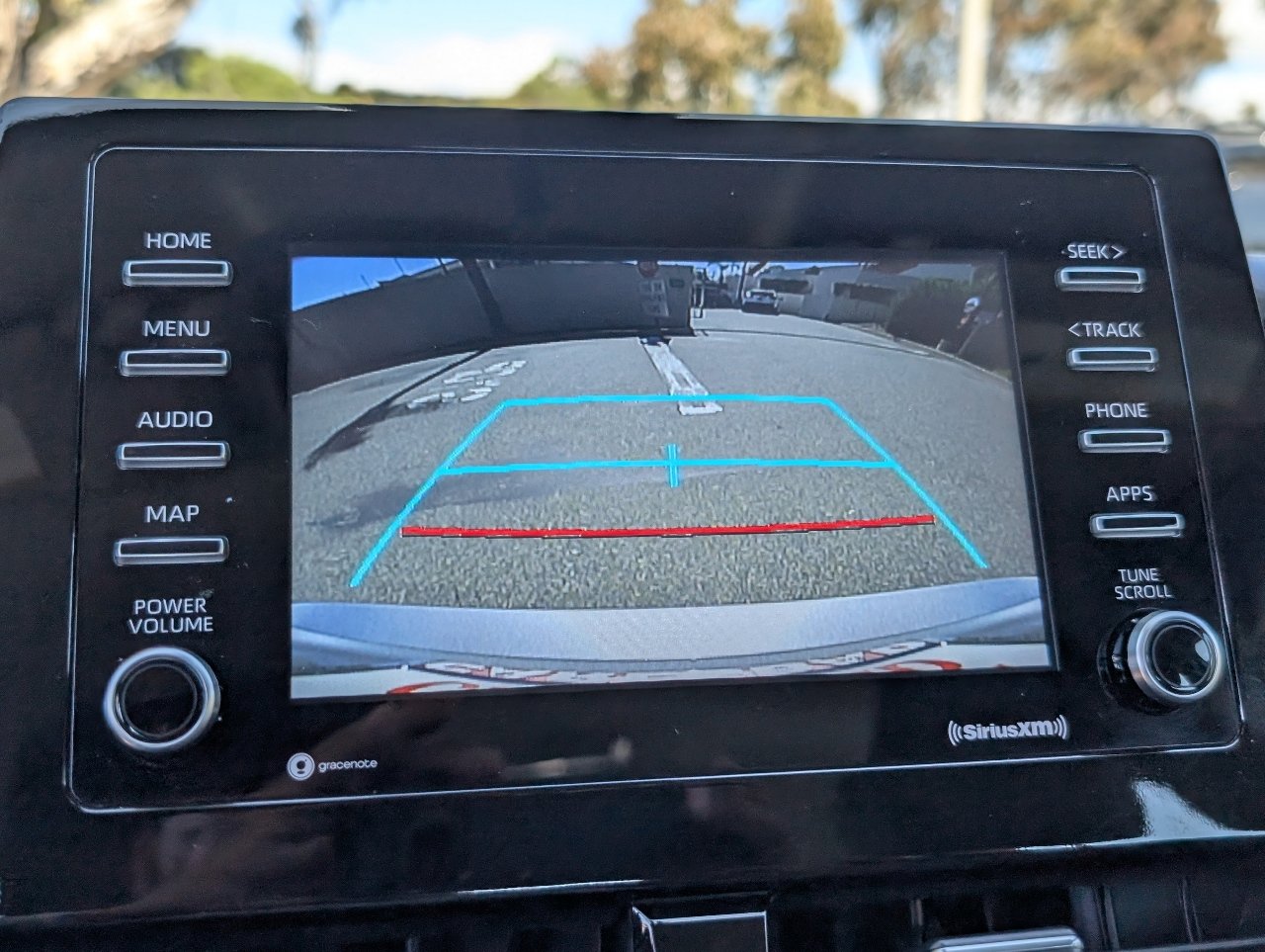 Used 2023 Toyota Camry SE image 6