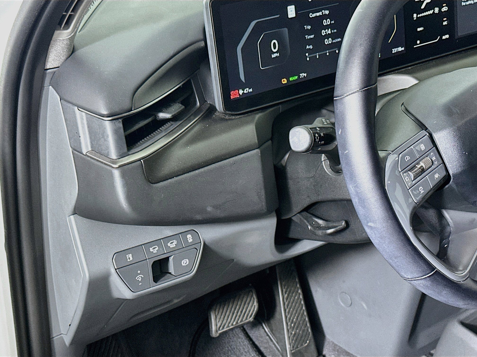 Used 2024 Kia EV9 Light RWD image 17