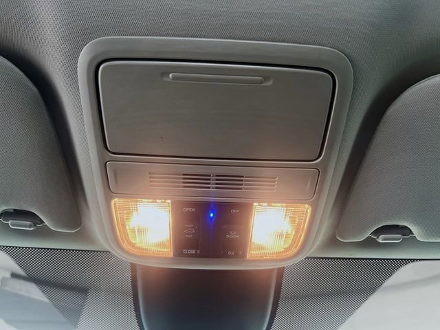 Used 2025 Honda Odyssey Touring image 20