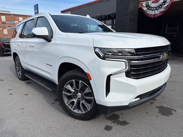 Used 2023 Chevrolet Tahoe LT w/ Luxury Package image 3