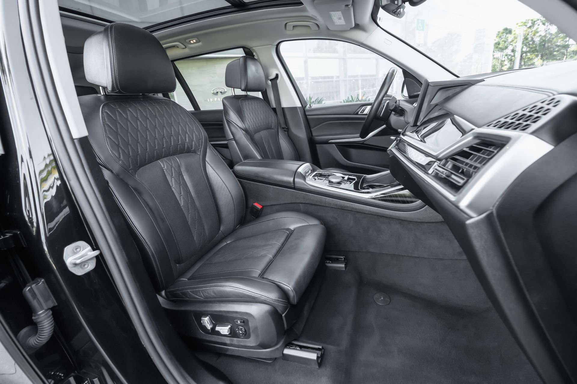 Used 2025 BMW X7 xDrive40i image 41