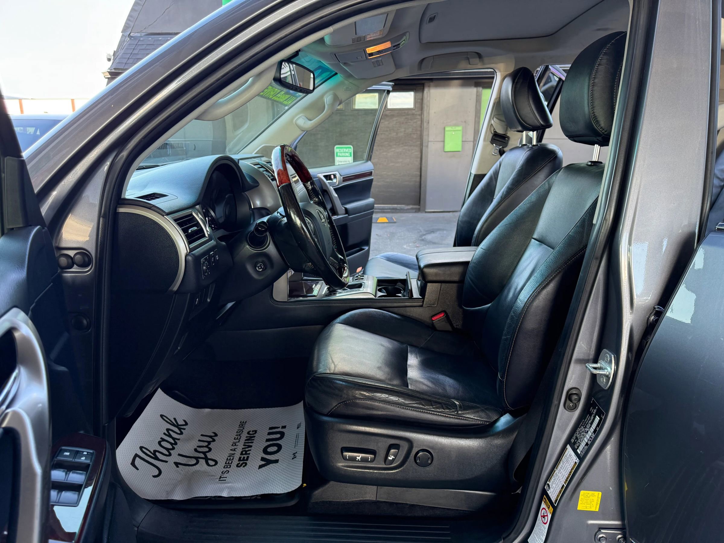 Used 2016 Lexus GX 460 image 9