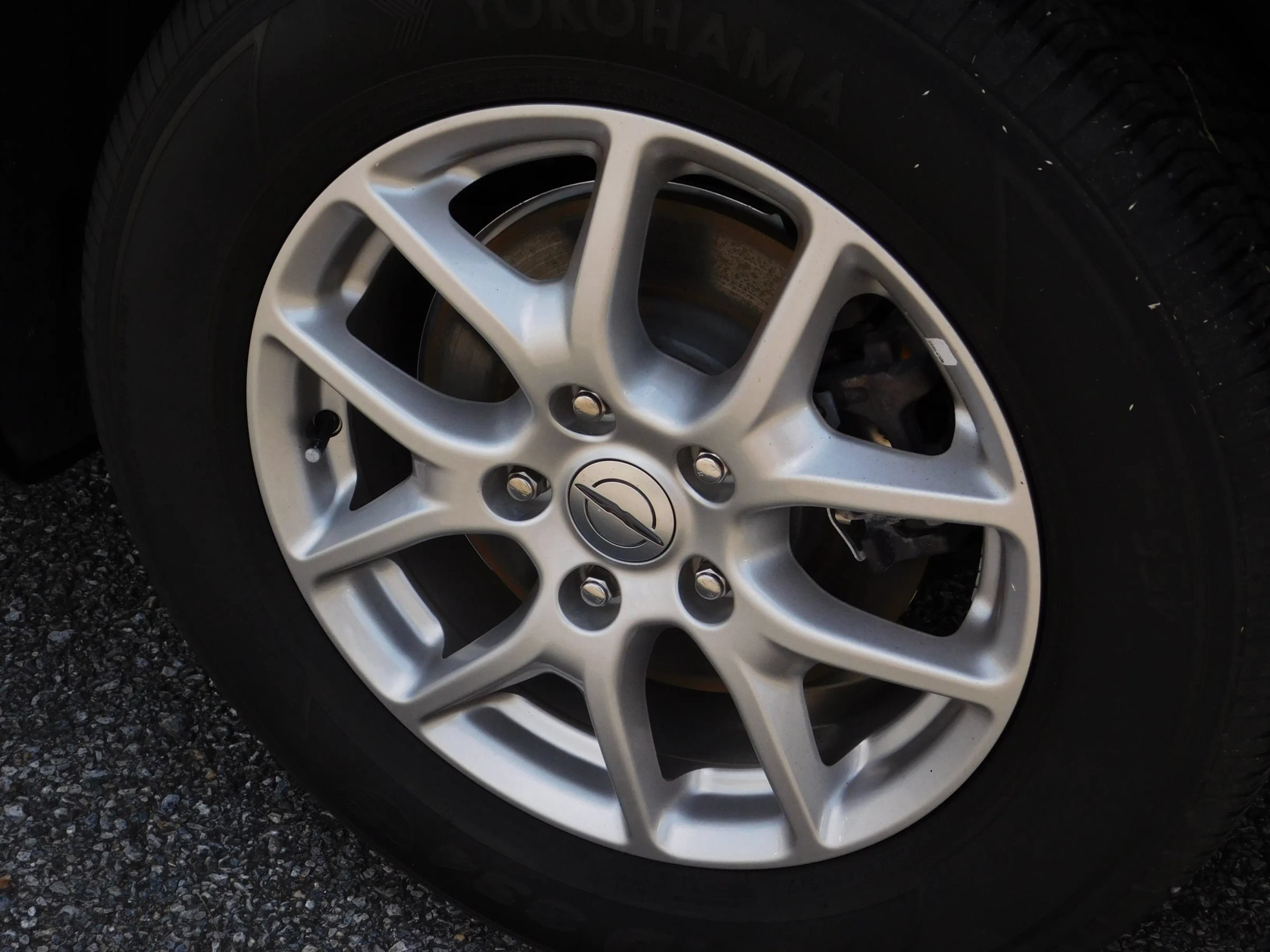 Used 2024 Chrysler Pacifica Touring-L FWD image 9