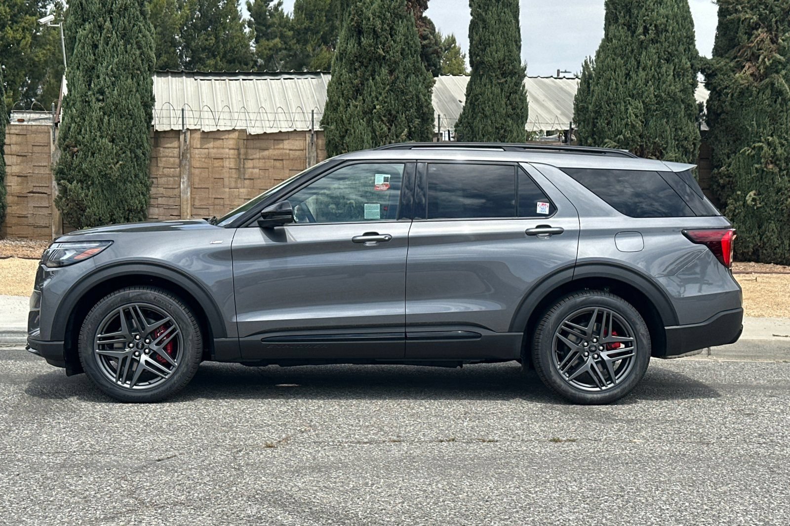 New 2026 Ford Explorer ST-Line w/ ST-Line Street Pack RWD image 7