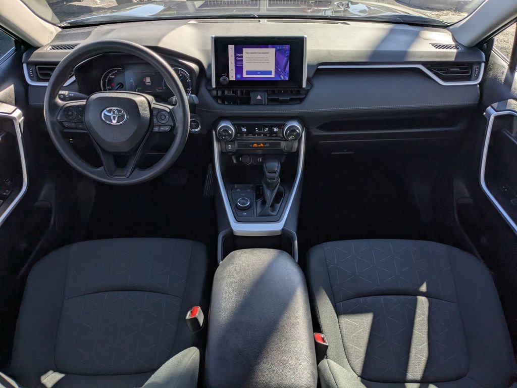 Used 2024 Toyota RAV4 XLE AWD/4WD image 15