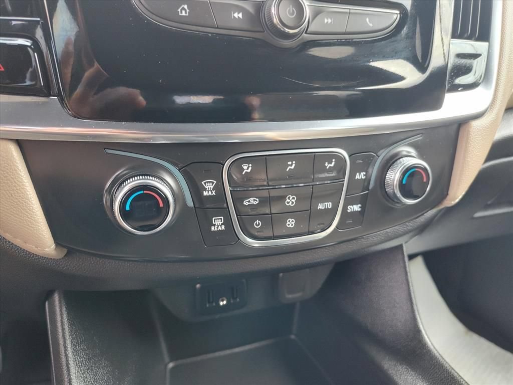 Used 2023 Chevrolet Traverse LS w/ Safety Package AWD/4WD image 23