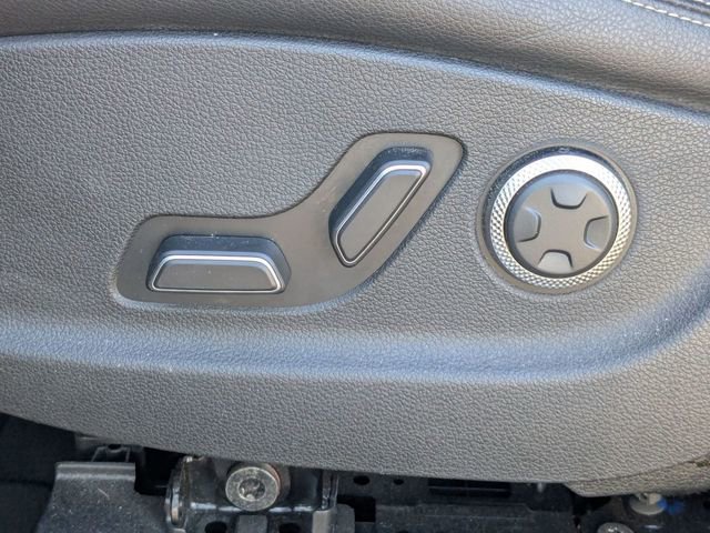 Used 2025 Genesis GV70 2.5T image 18