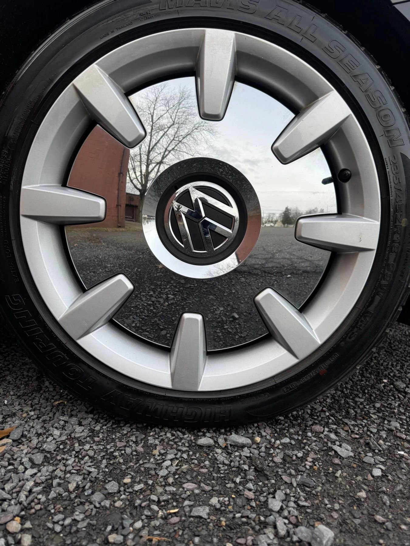 Used 2013 Volkswagen Beetle 2.5 image 81
