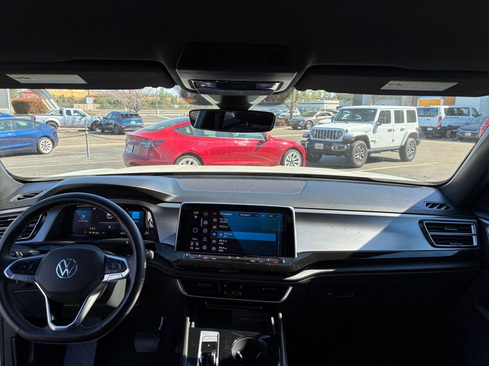 Used 2025 Volkswagen Atlas Cross Sport SE image 35