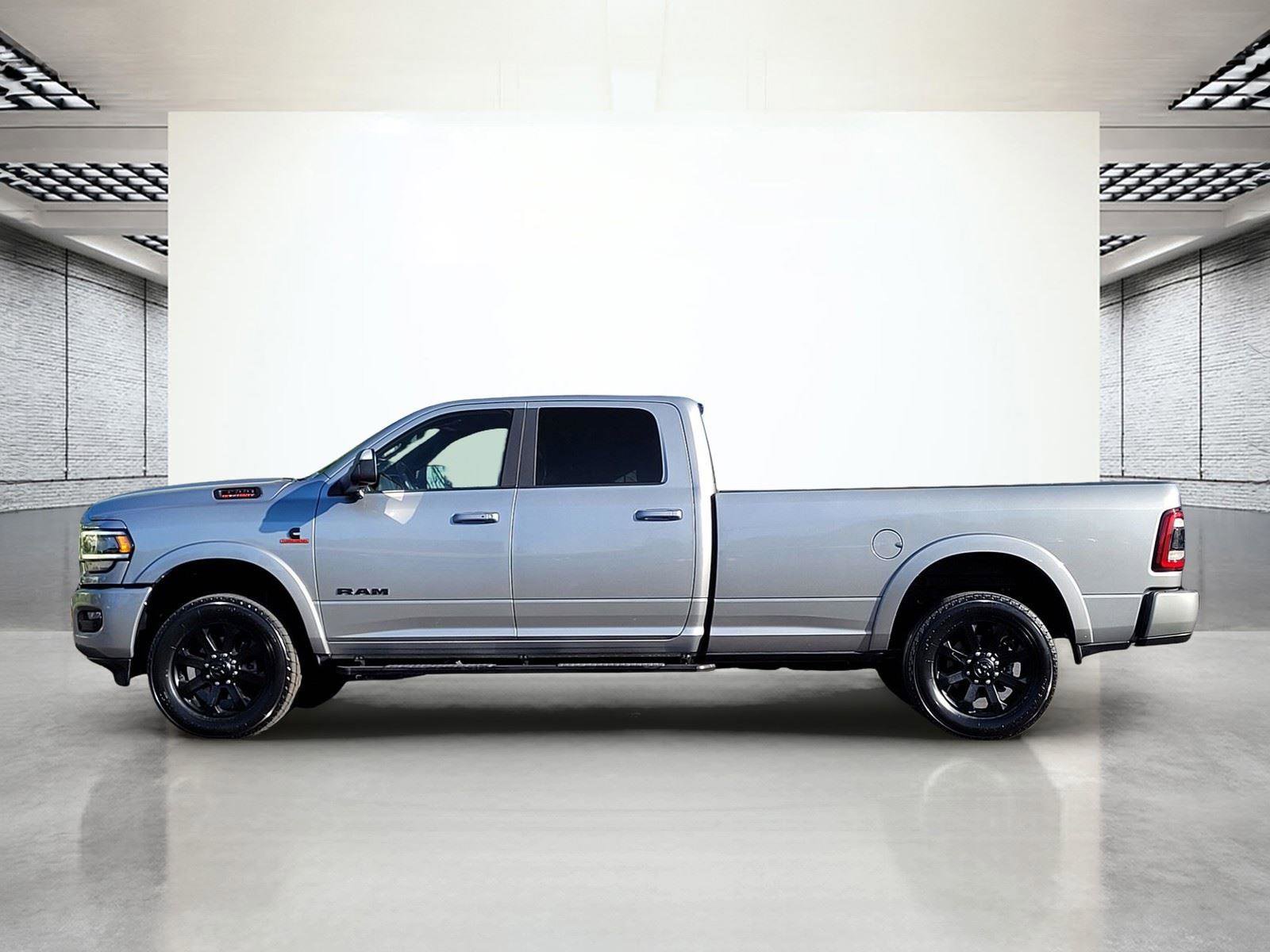 Used 2022 RAM 3500 Laramie w/ Night Edition image 10