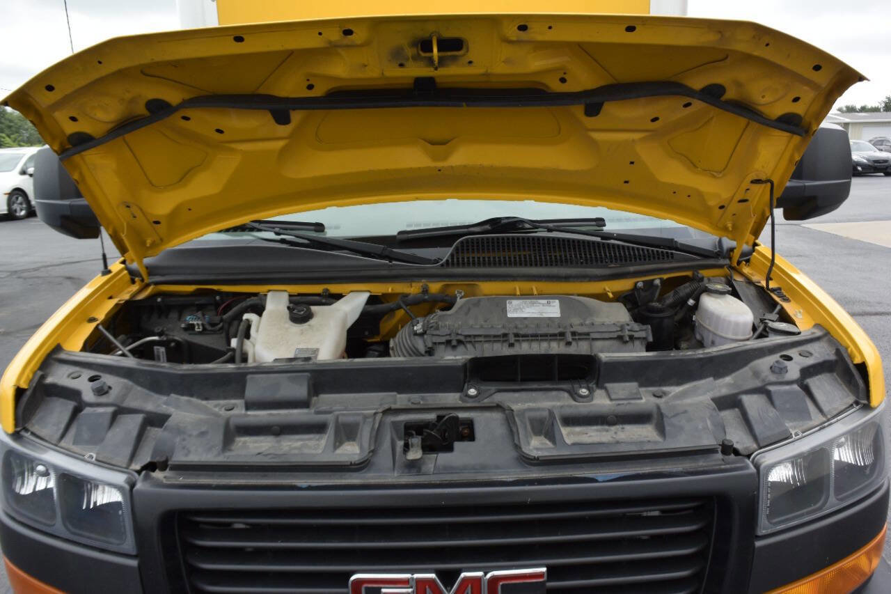 Used 2021 GMC Savana 3500 Extended w/ Power Convenience Package image 39