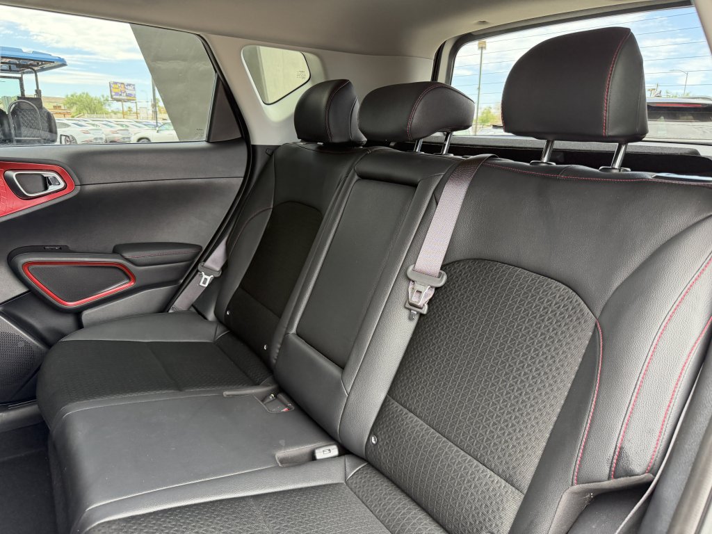 Used 2025 Kia Soul GT-Line w/ GT-Line Technology Package FWD image 35