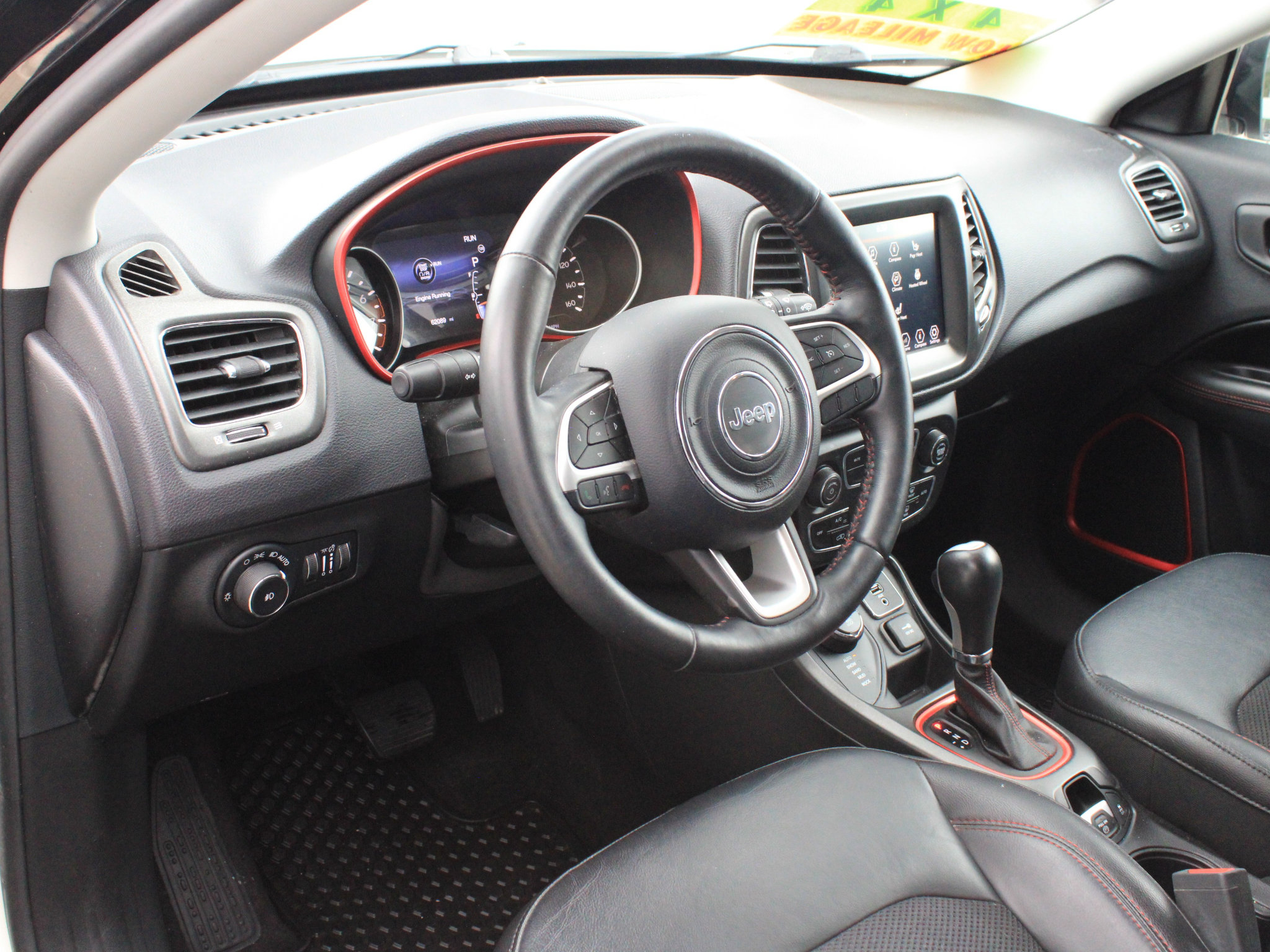 Used 2018 Jeep Compass Trailhawk w/ Cold Weather Group AWD/4WD image 12