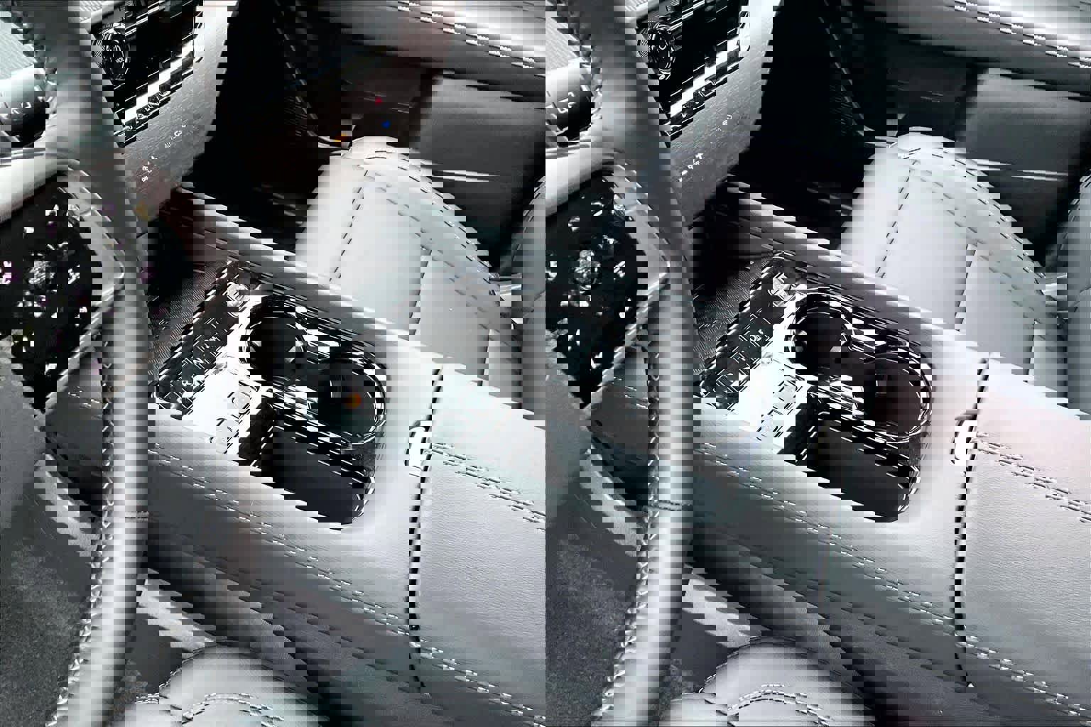 Certified 2025 Nissan Murano SV image 15