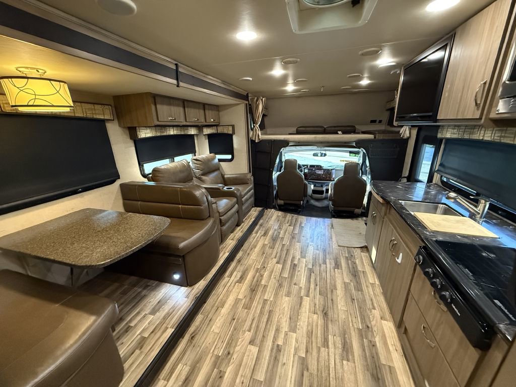 Used 2017 Ford E-450 and Econoline 450 Super Duty w/ Motorhome Prep Package RWD image 83