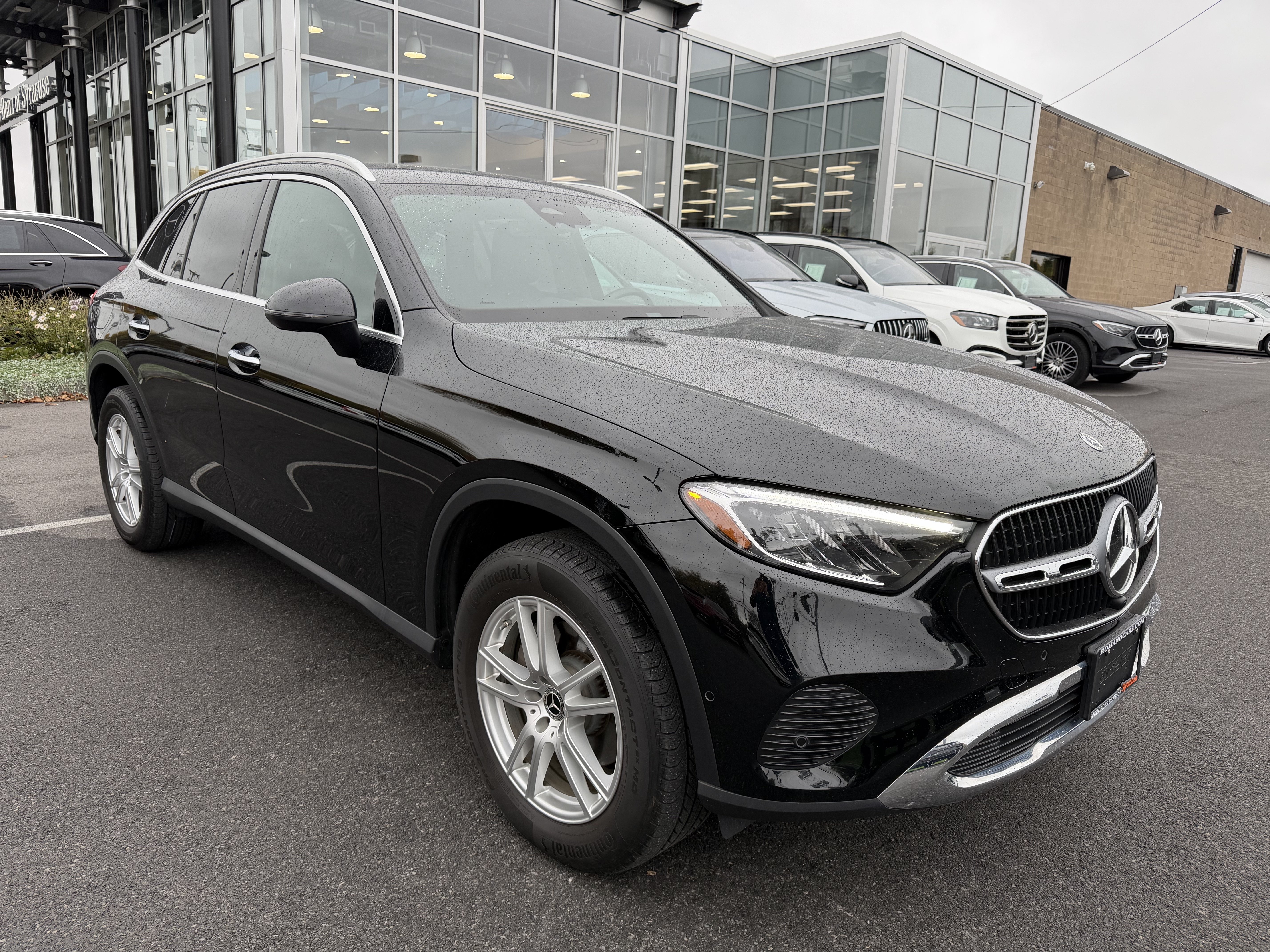 Used 2023 Mercedes-Benz GLC 300 4MATIC image 2