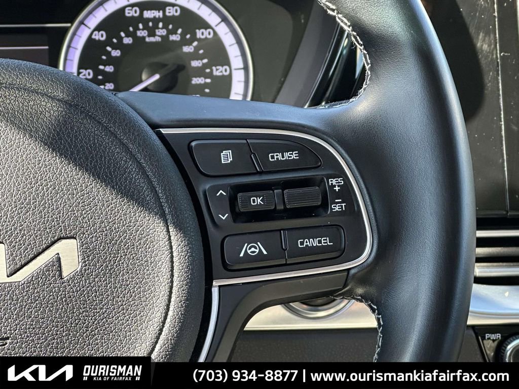 Used 2022 Kia Niro LXS image 10