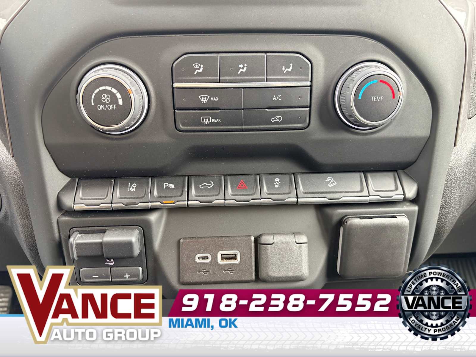 Used 2024 Chevrolet Silverado 2500 Custom w/ Custom Value Package image 24